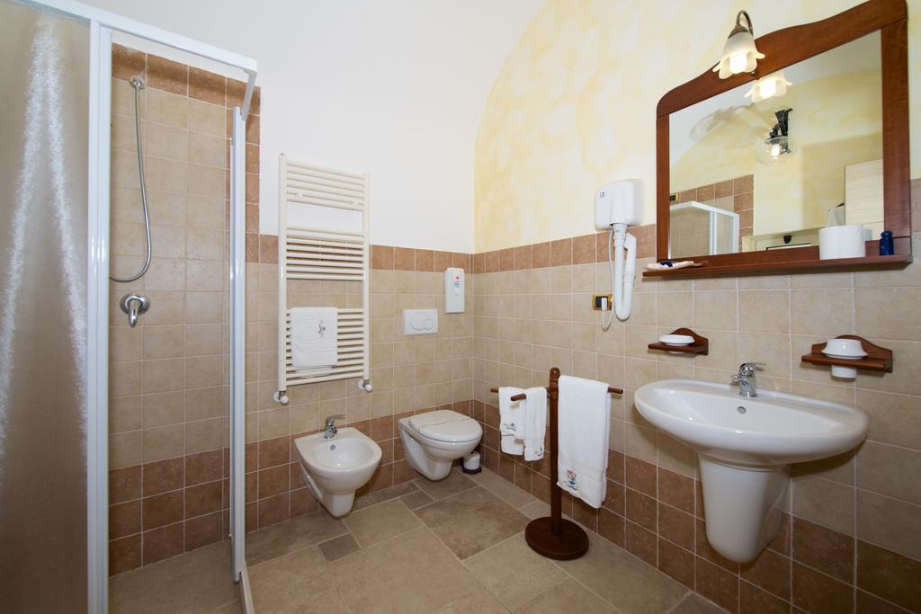 La Dimora Del Barone Altamura Hotel Casale Sabini Camera foto
