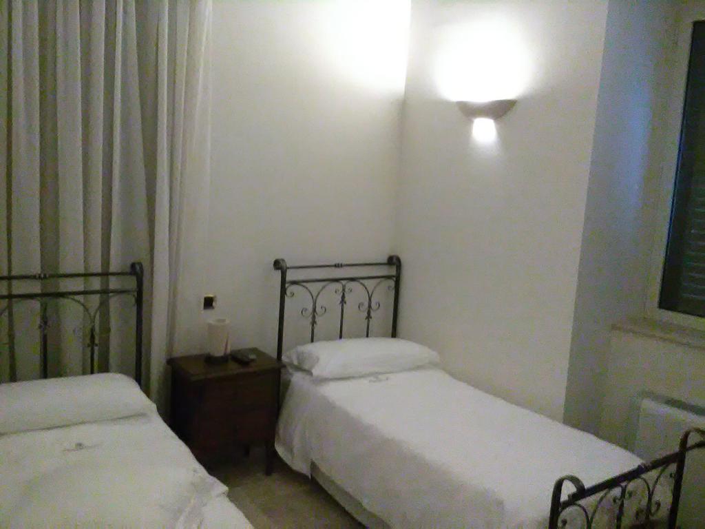 La Dimora Del Barone Altamura Hotel Casale Sabini Esterno foto